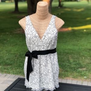 Black House White Market lace tank with bow